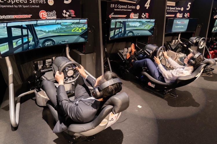 Virtual car racing